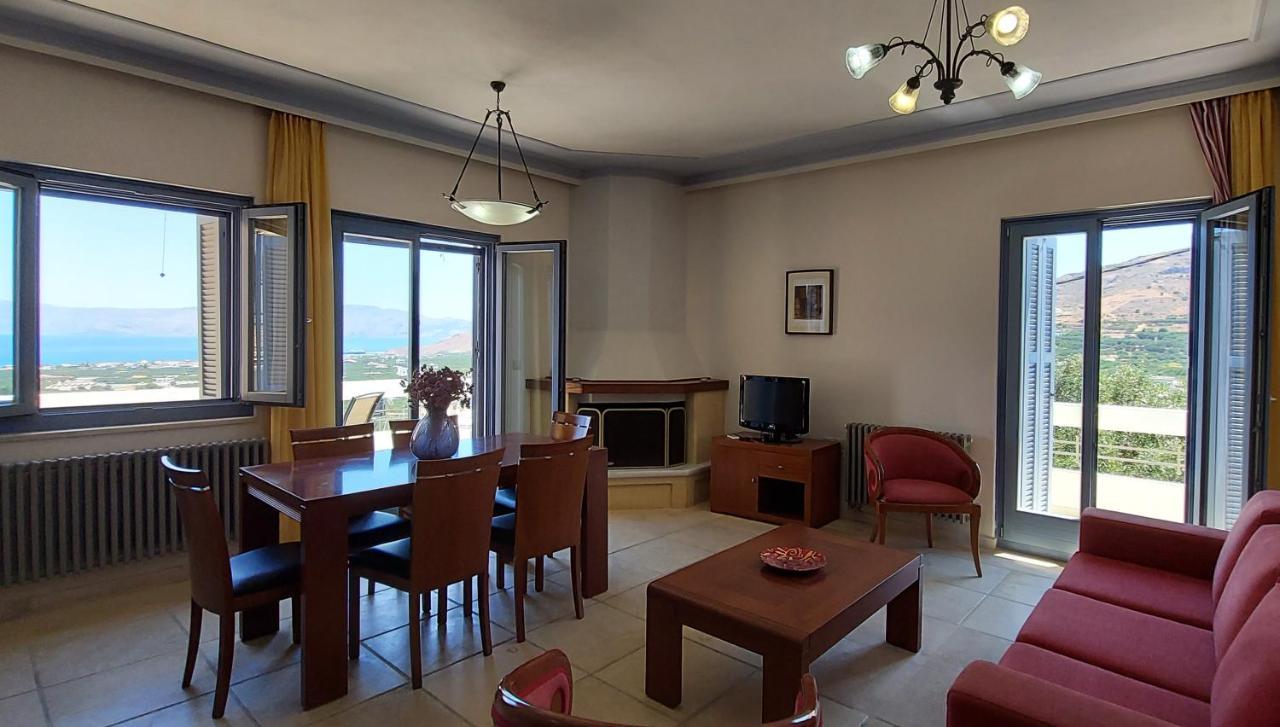 Thealia Apartment Karefiliana Bagian luar foto