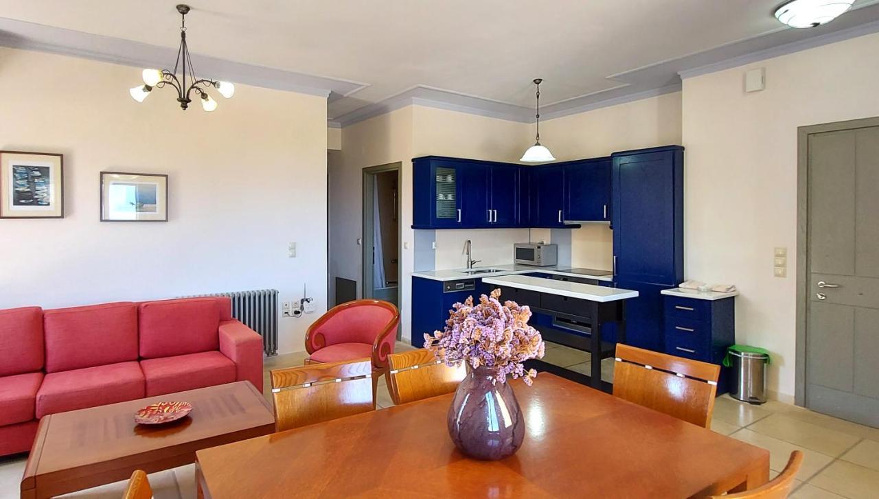 Thealia Apartment Karefiliana Bagian luar foto