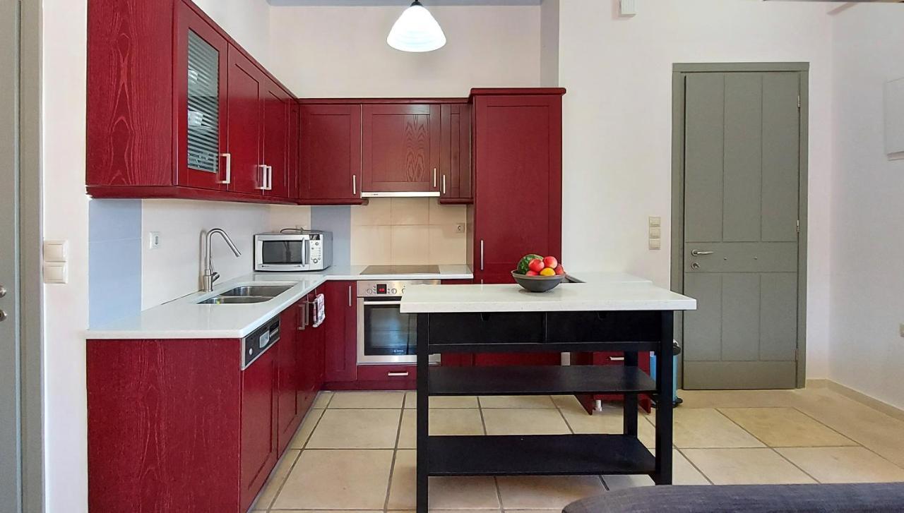 Thealia Apartment Karefiliana Bagian luar foto