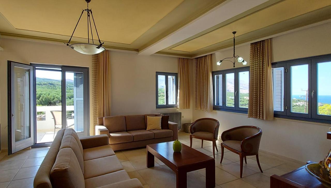 Thealia Apartment Karefiliana Bagian luar foto