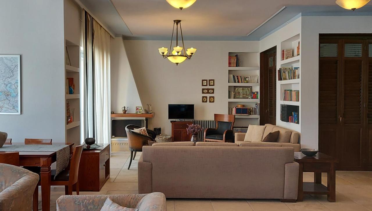 Thealia Apartment Karefiliana Bagian luar foto