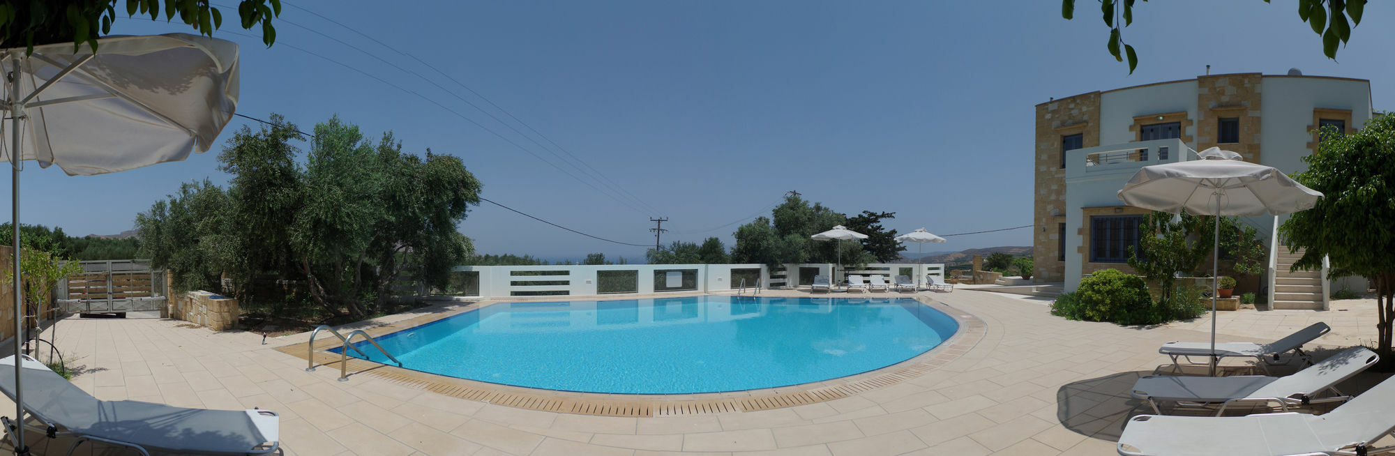 Thealia Apartment Karefiliana Bagian luar foto